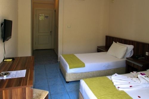 Vela Hotel All Inclusive 马尔马里斯 外观 照片
